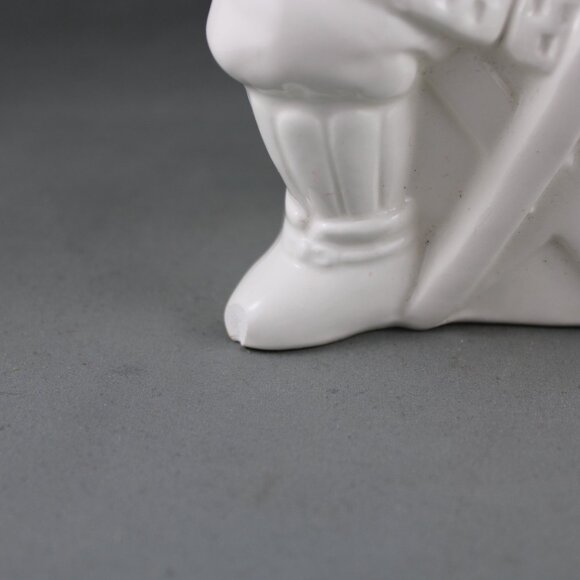 Vintage Benihana Mug - Seated Samuria by Okinawa Gardens - Ceramic Mug - Picture 4 of 10